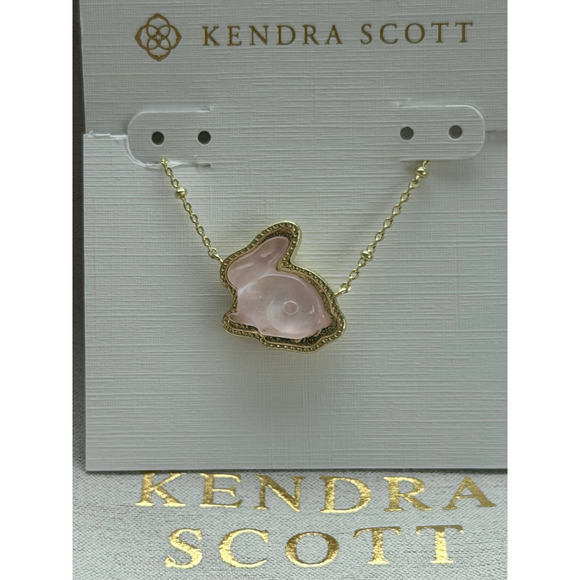 Kendra Scott Jewelry - Kendra Scott Pink Pendant Necklace